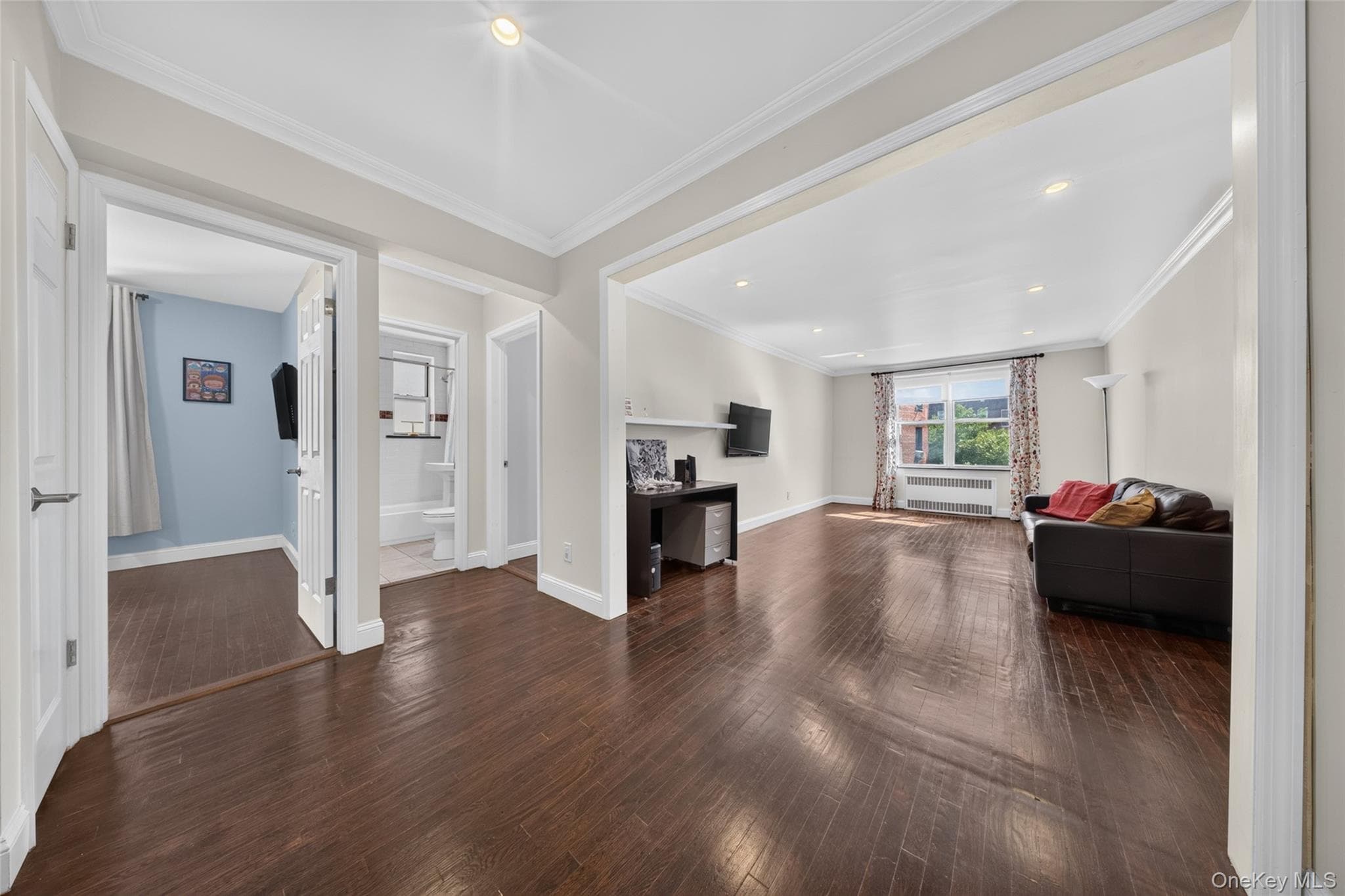 42-25 80th Street Unit: #3R thumbnail 5