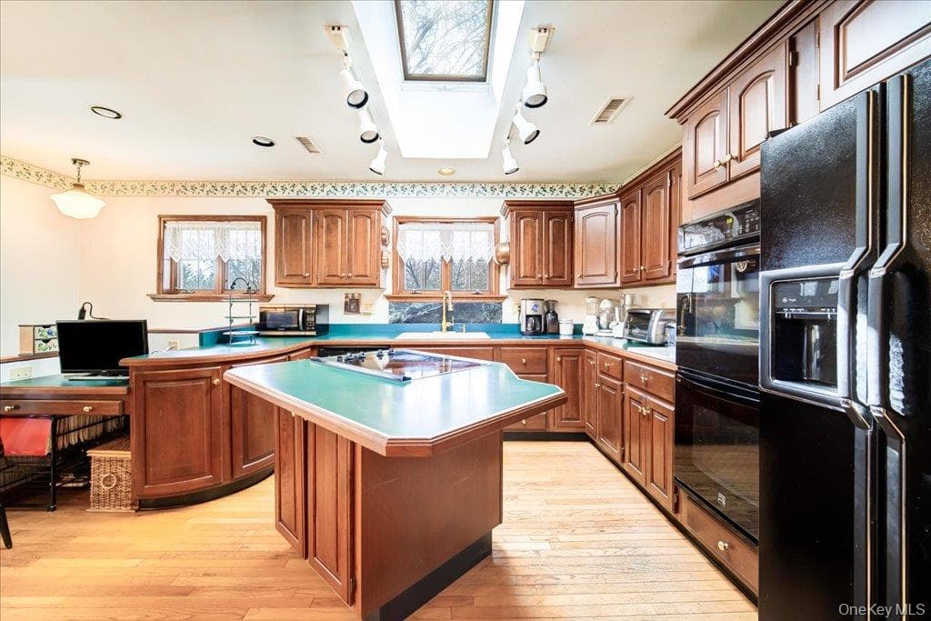 650 Netherwood Road thumbnail 14