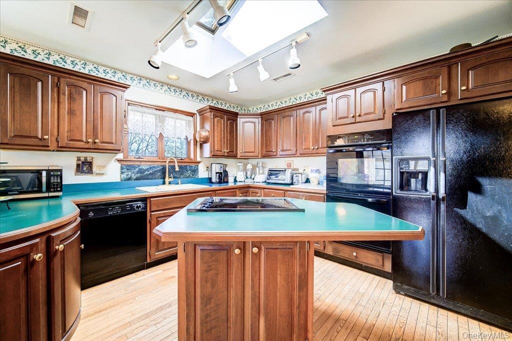 650 Netherwood Road thumbnail 17