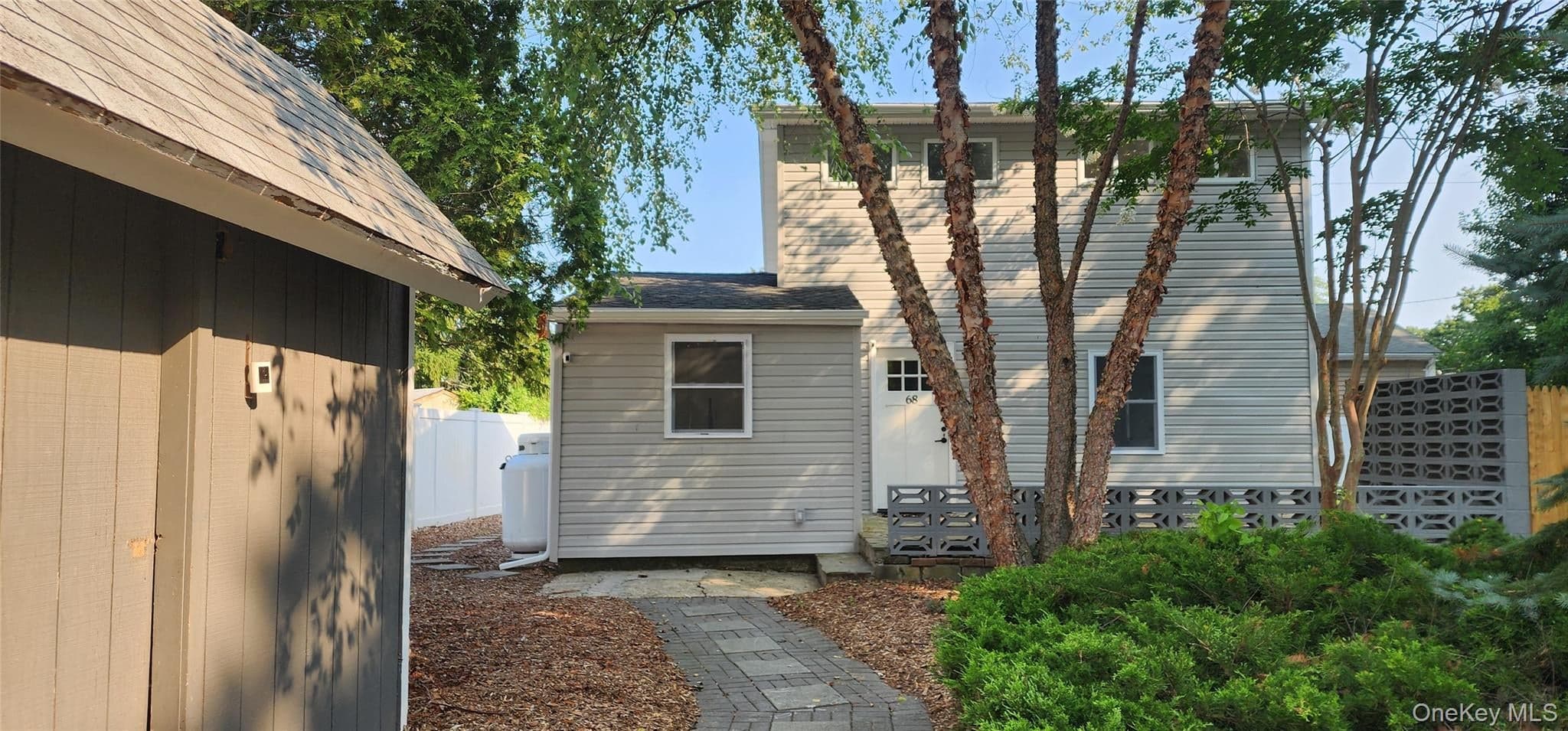 68 Montauk Drive thumbnail 8