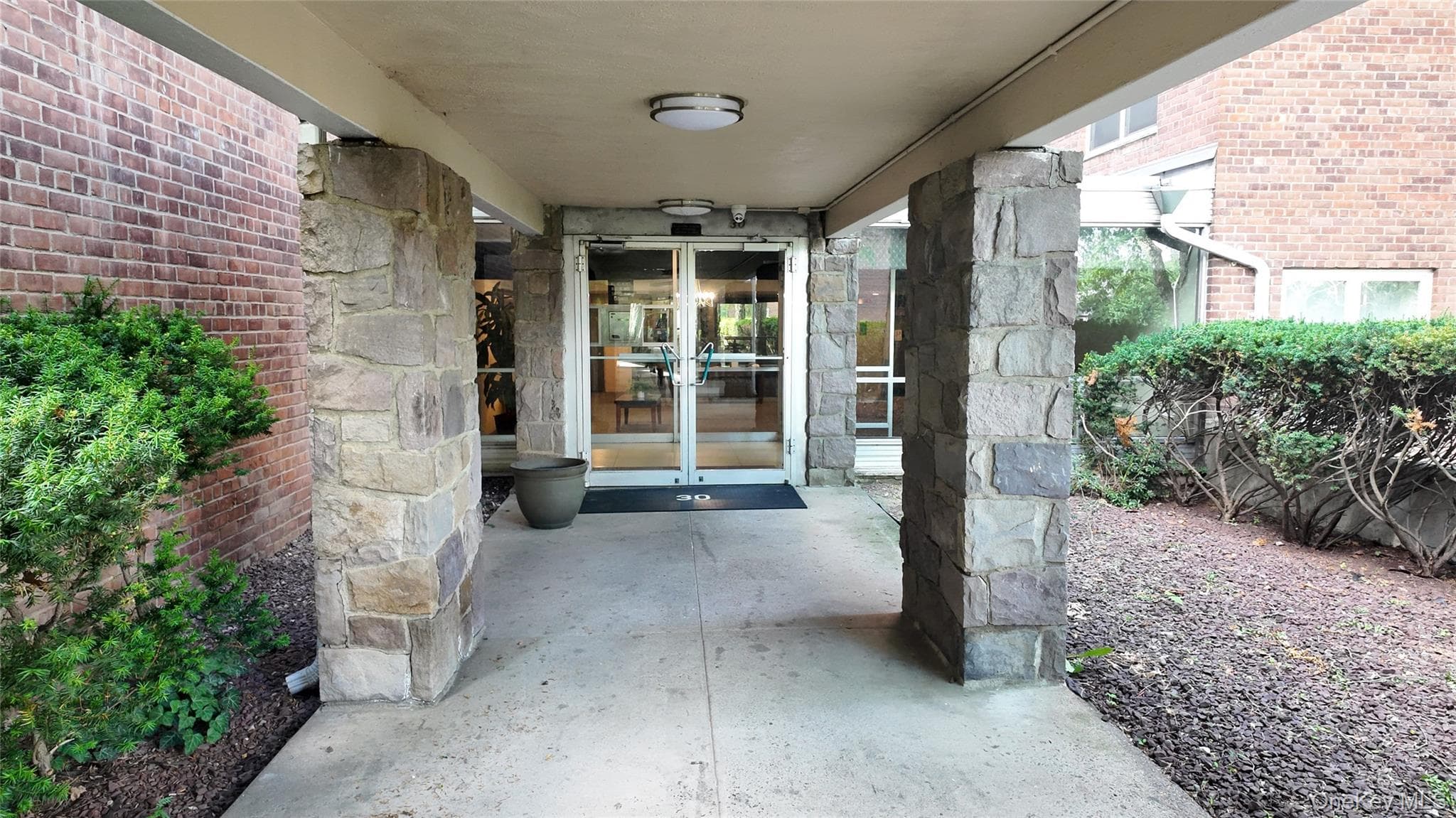 30 South Cole Avenue AVE Unit: 5E thumbnail 2