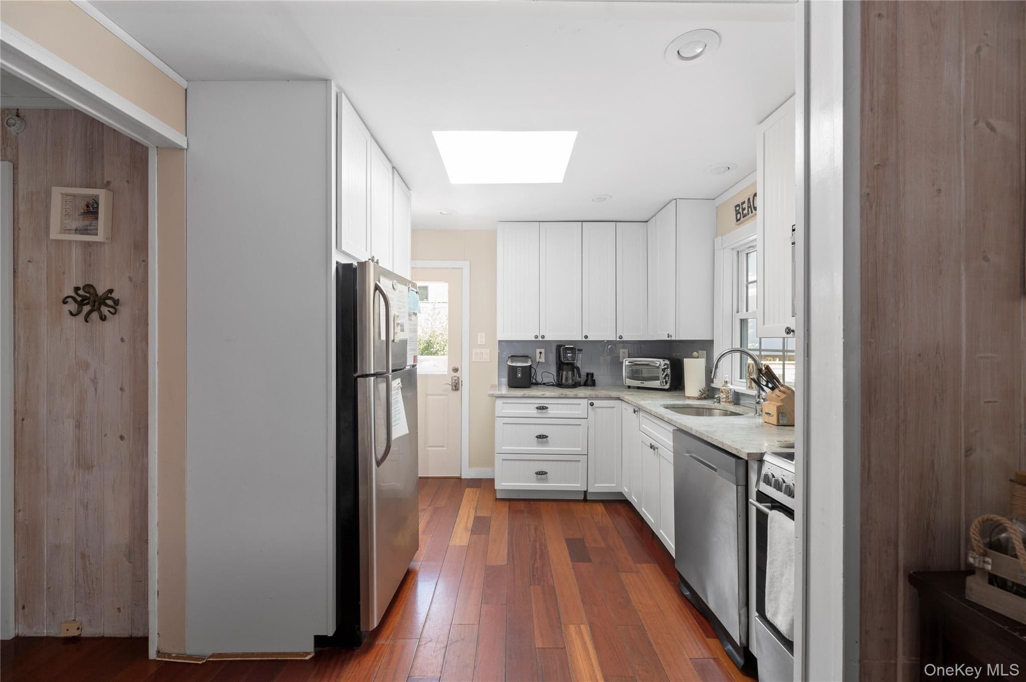 20 Seneca Street thumbnail 4