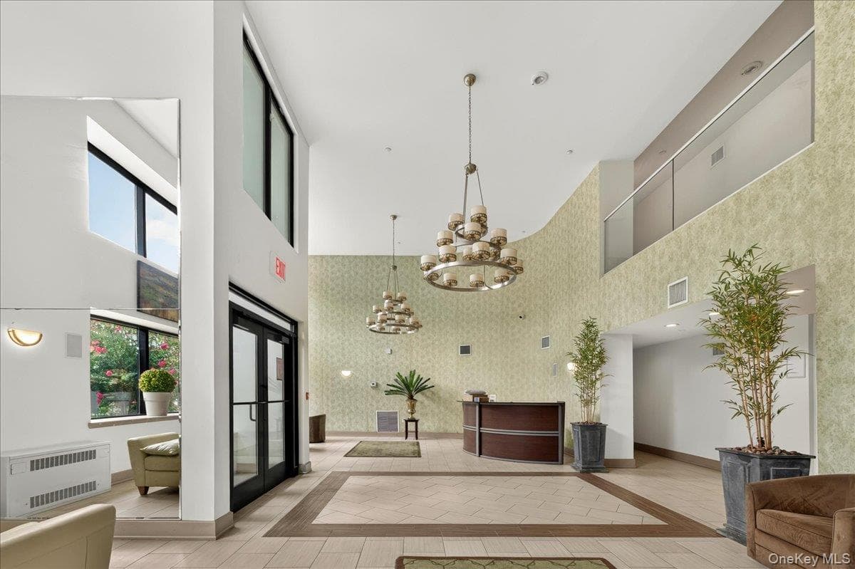 775 Lafayette Avenue Unit: 8E thumbnail 2