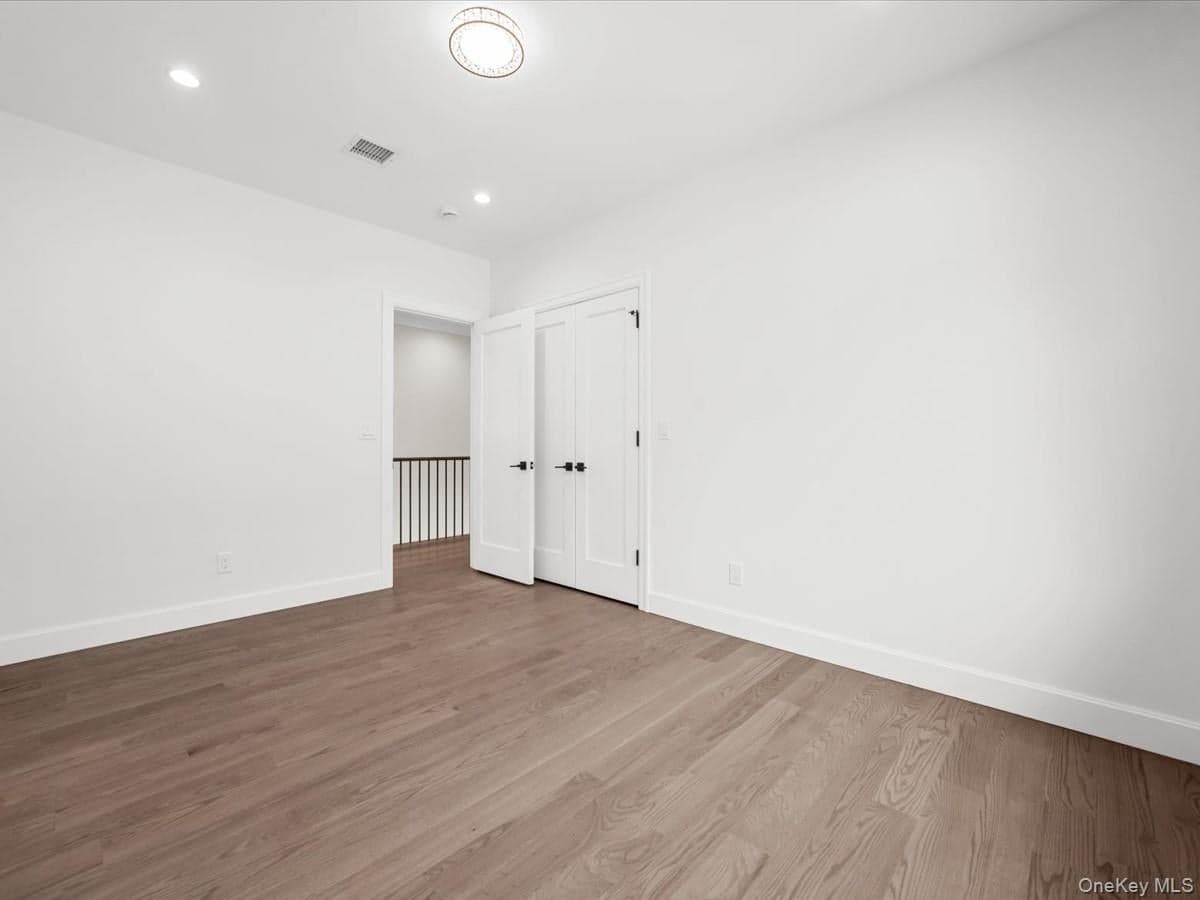 7 Floyd Place thumbnail 25