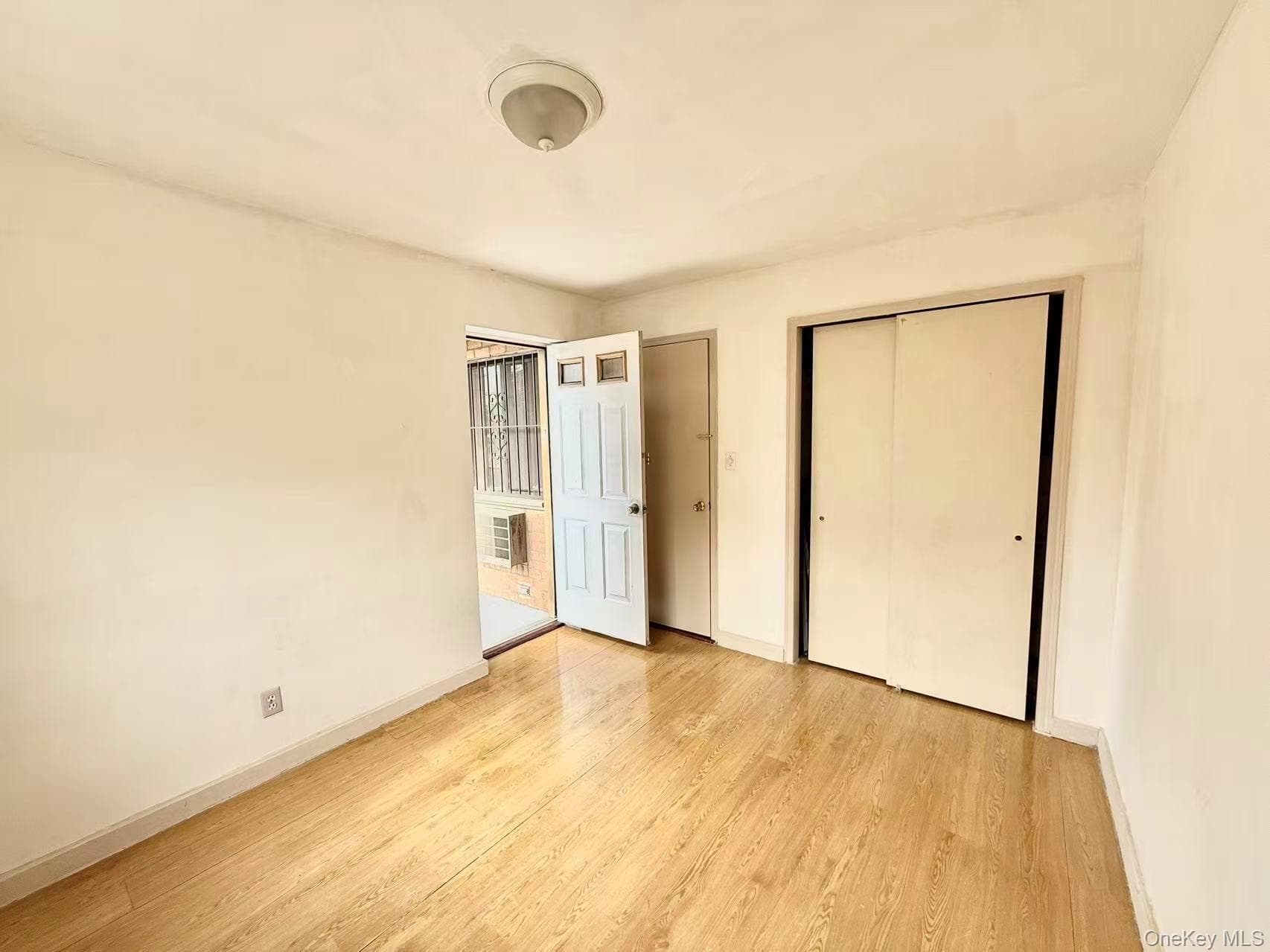 3730 103rd Street Unit: F1 thumbnail 6