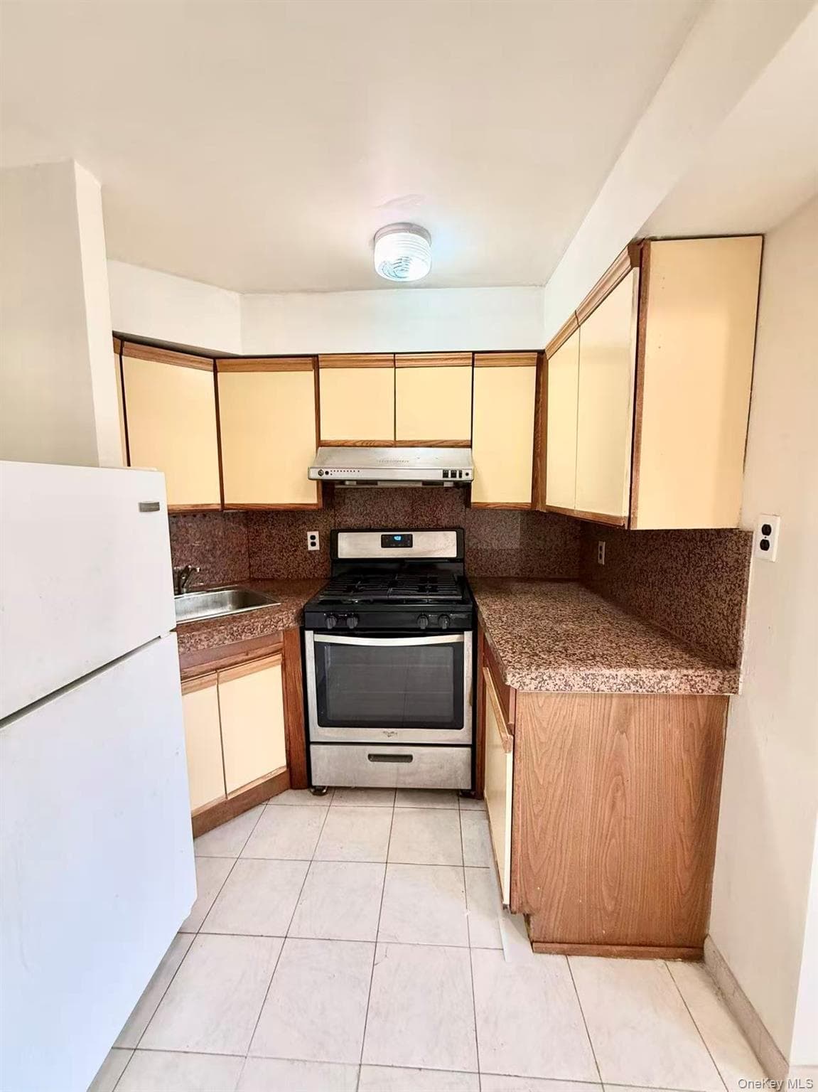 3730 103rd Street Unit: F1 thumbnail 2