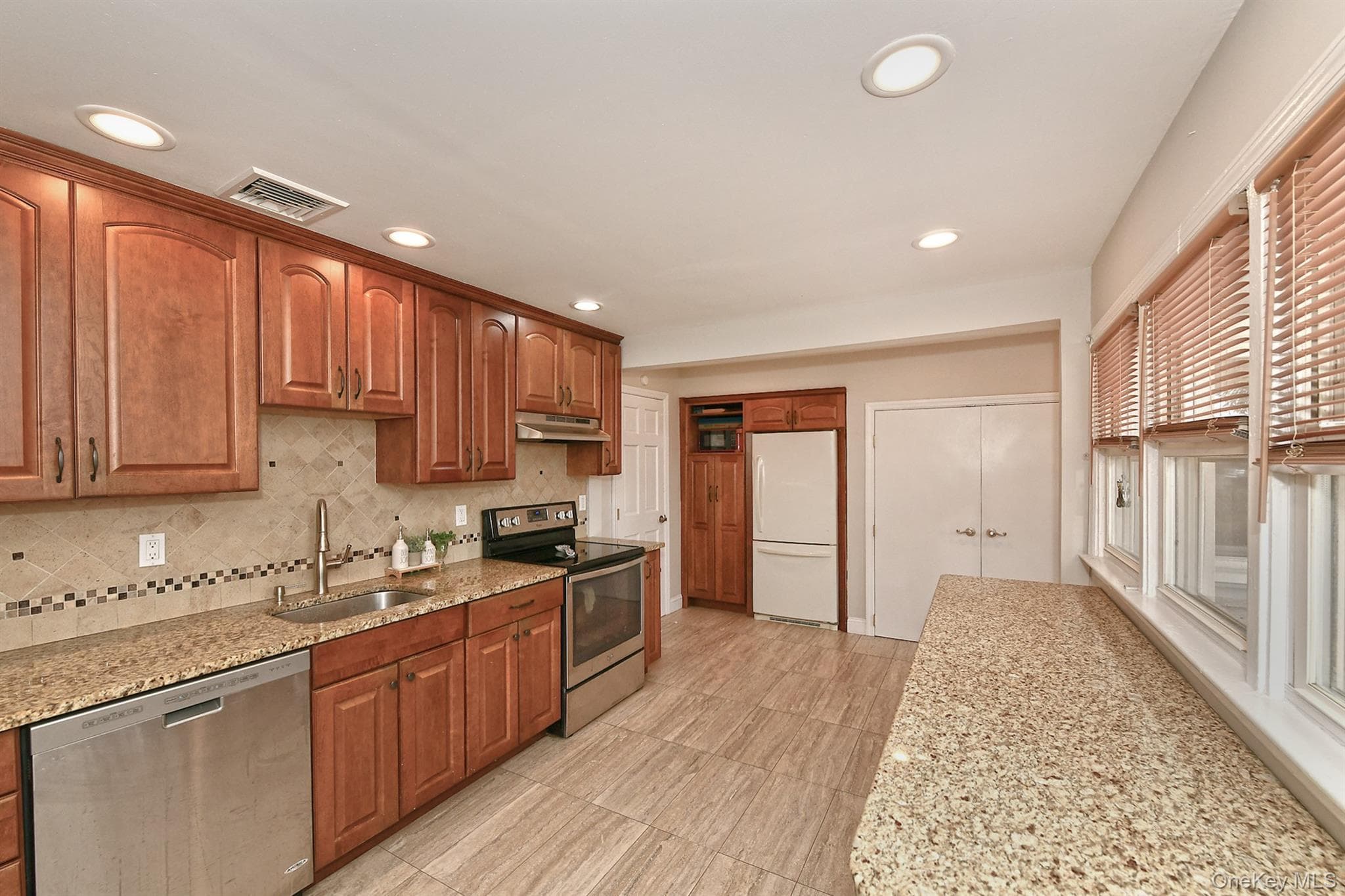 53 Periwinkle Road thumbnail 7