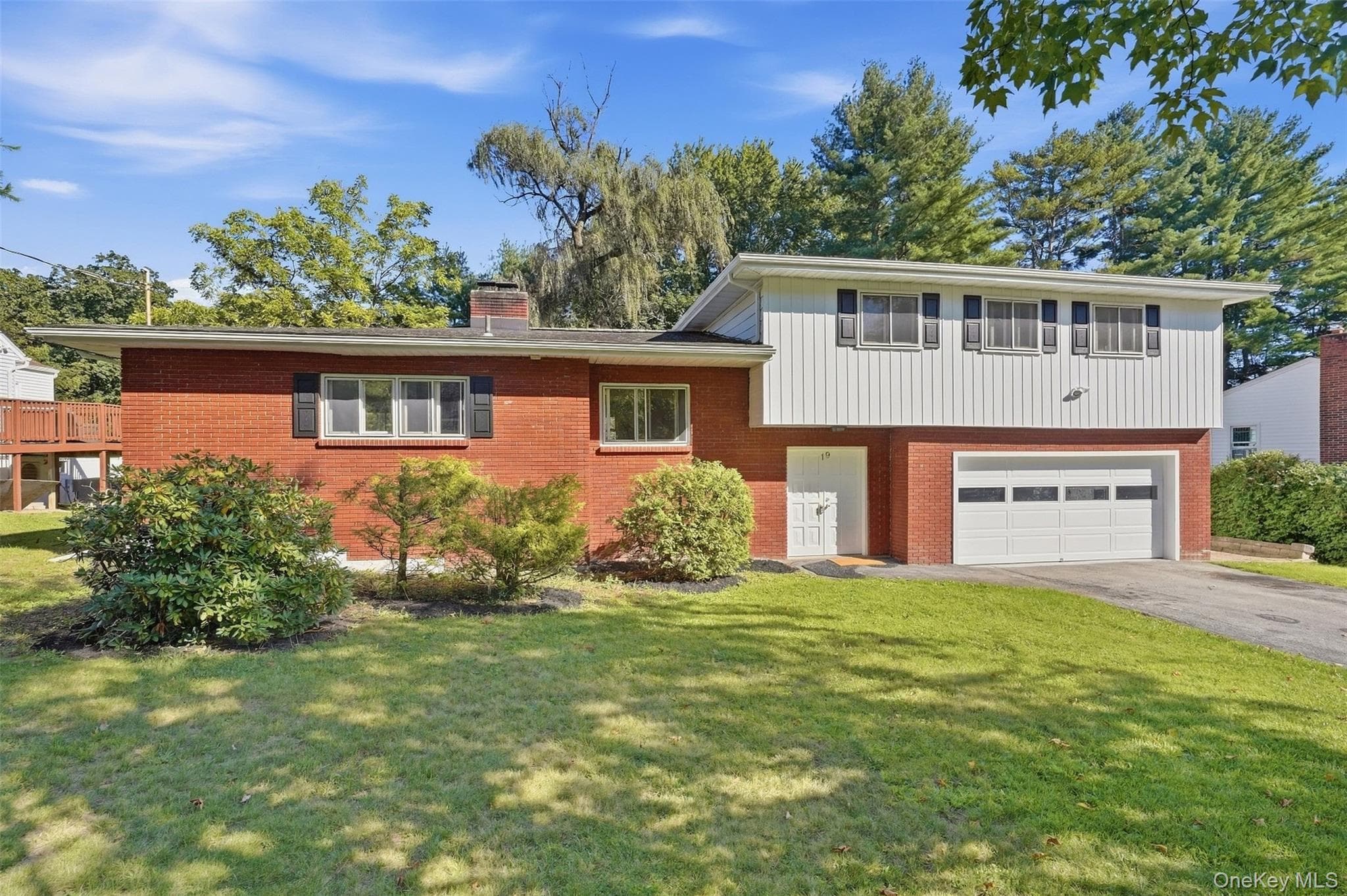 19 Miron Drive photo 1
