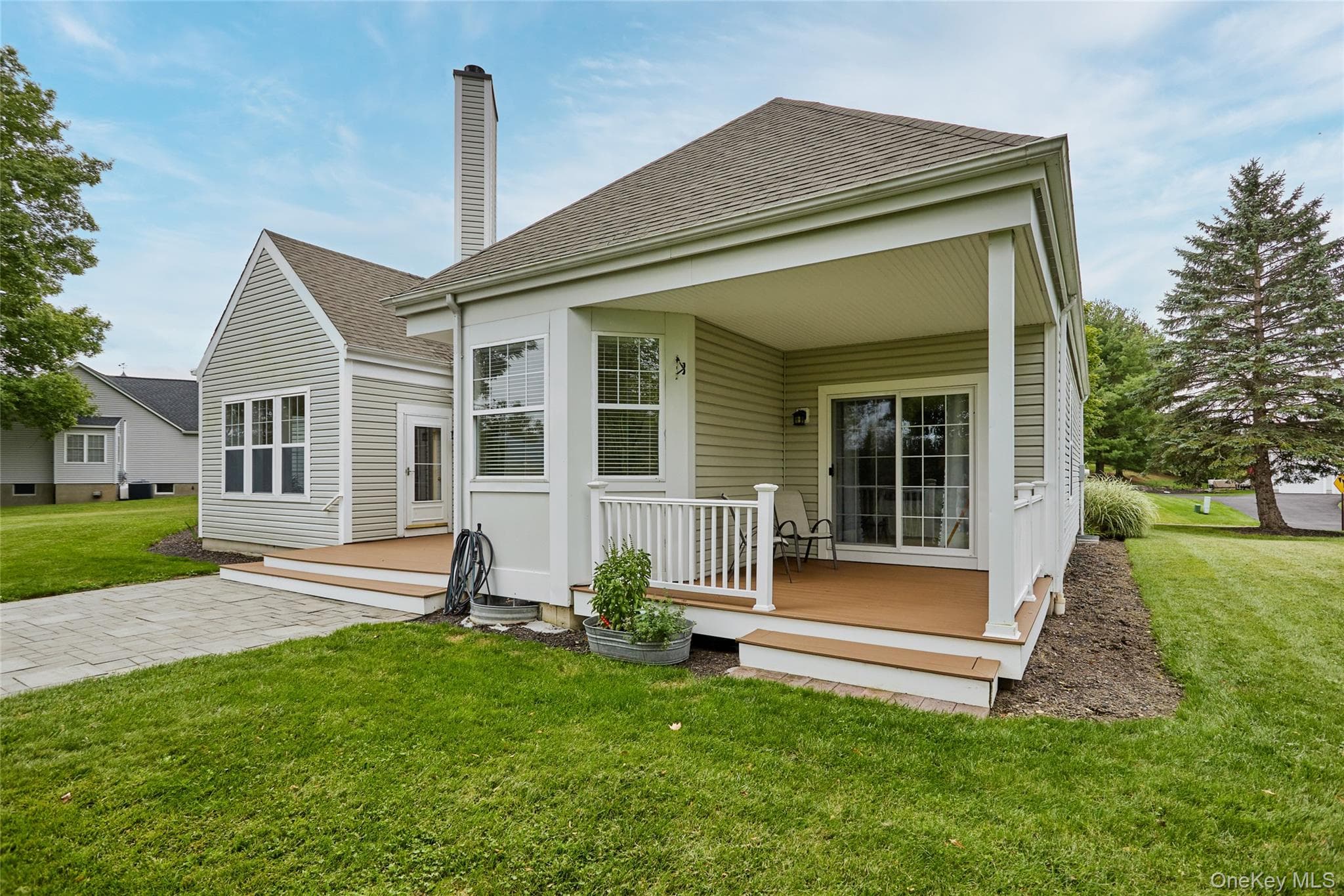 85 Roosevelt Drive thumbnail 8