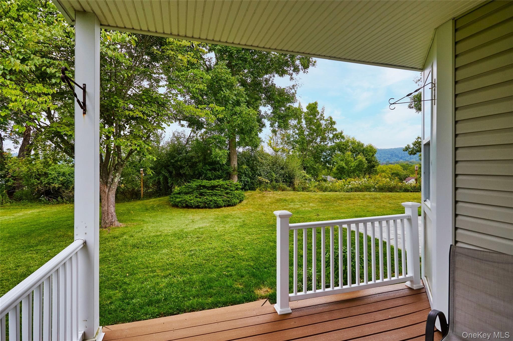 85 Roosevelt Drive thumbnail 4