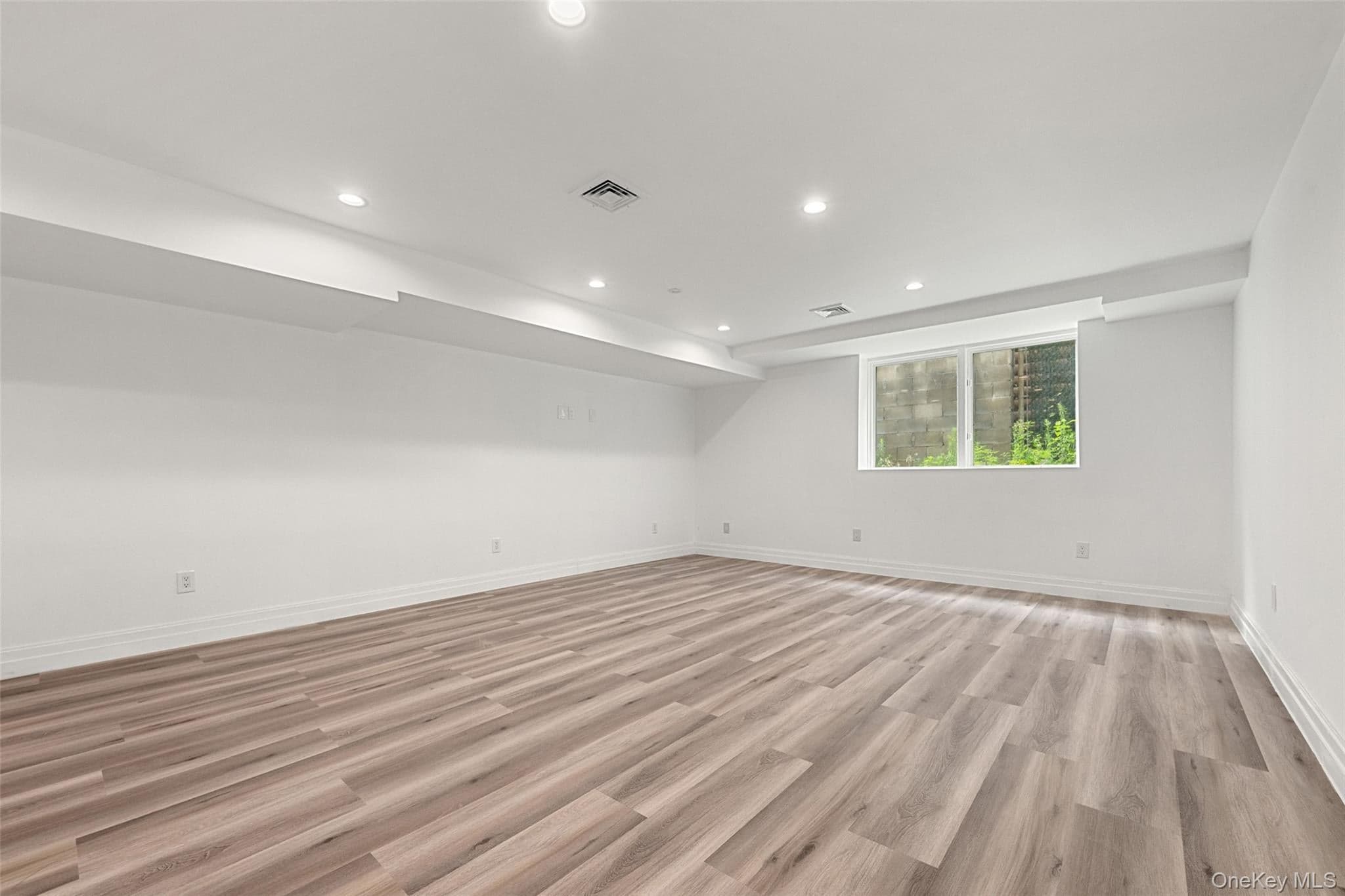 4 Angelas Place Unit: 1 thumbnail 16