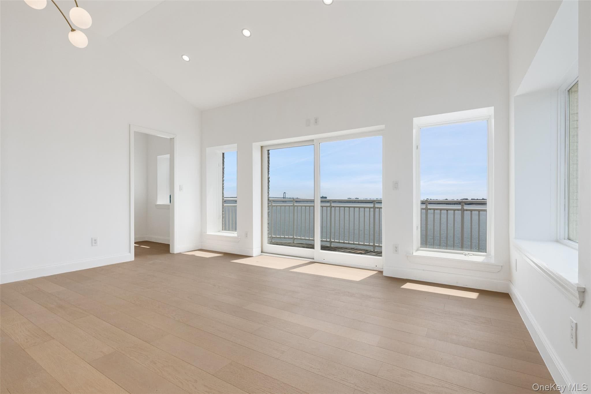 4 Angelas Place Unit: 1 thumbnail 35