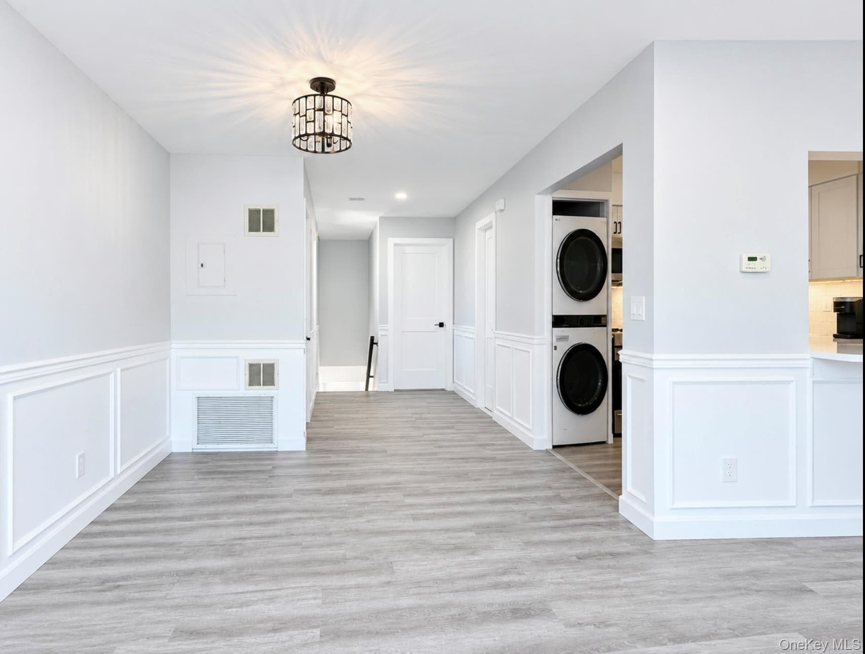 160 Cambridge Drive thumbnail 11