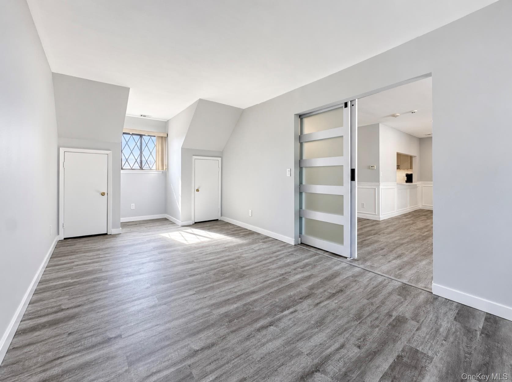 160 Cambridge Drive thumbnail 14