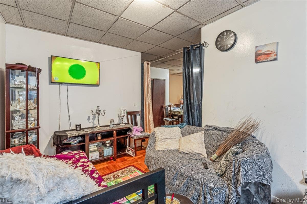 1715 Saint Peters Avenue thumbnail 11