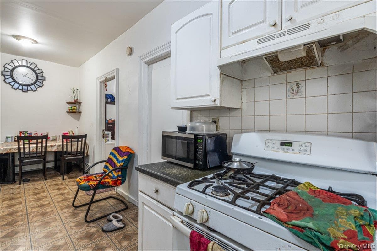 1715 Saint Peters Avenue thumbnail 25