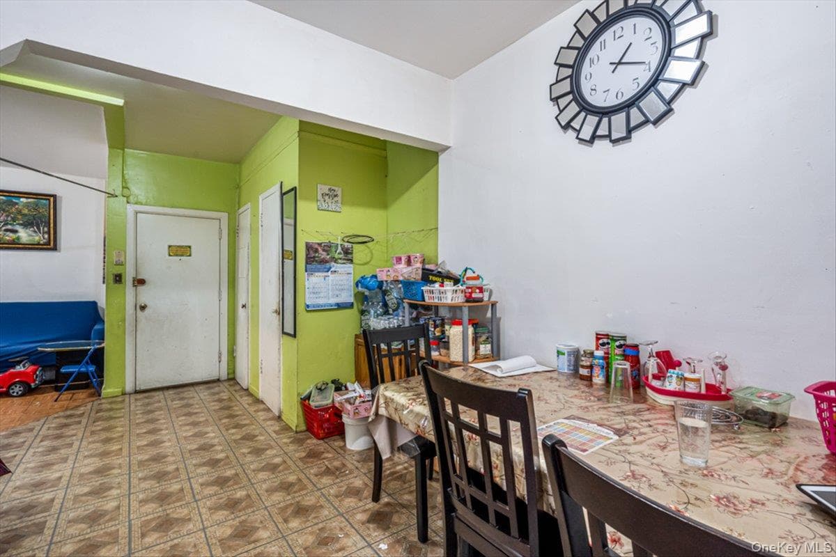1715 Saint Peters Avenue thumbnail 23