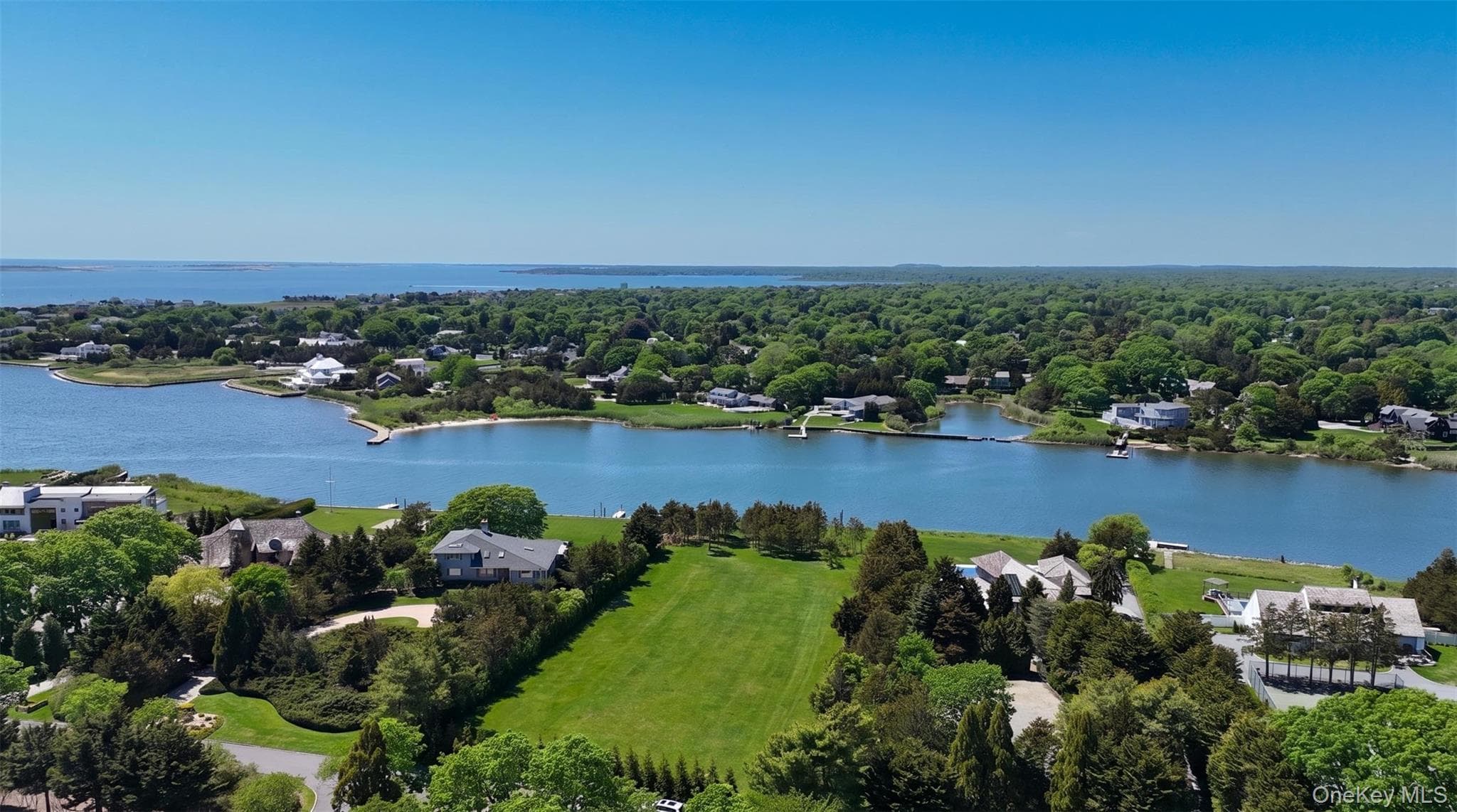 11A Pine Tree Lane, Westhampton
