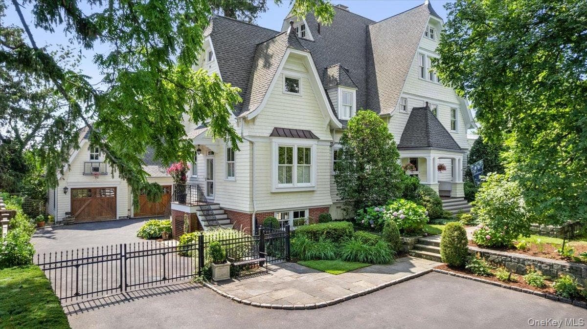 731 Forest Avenue thumbnail 3