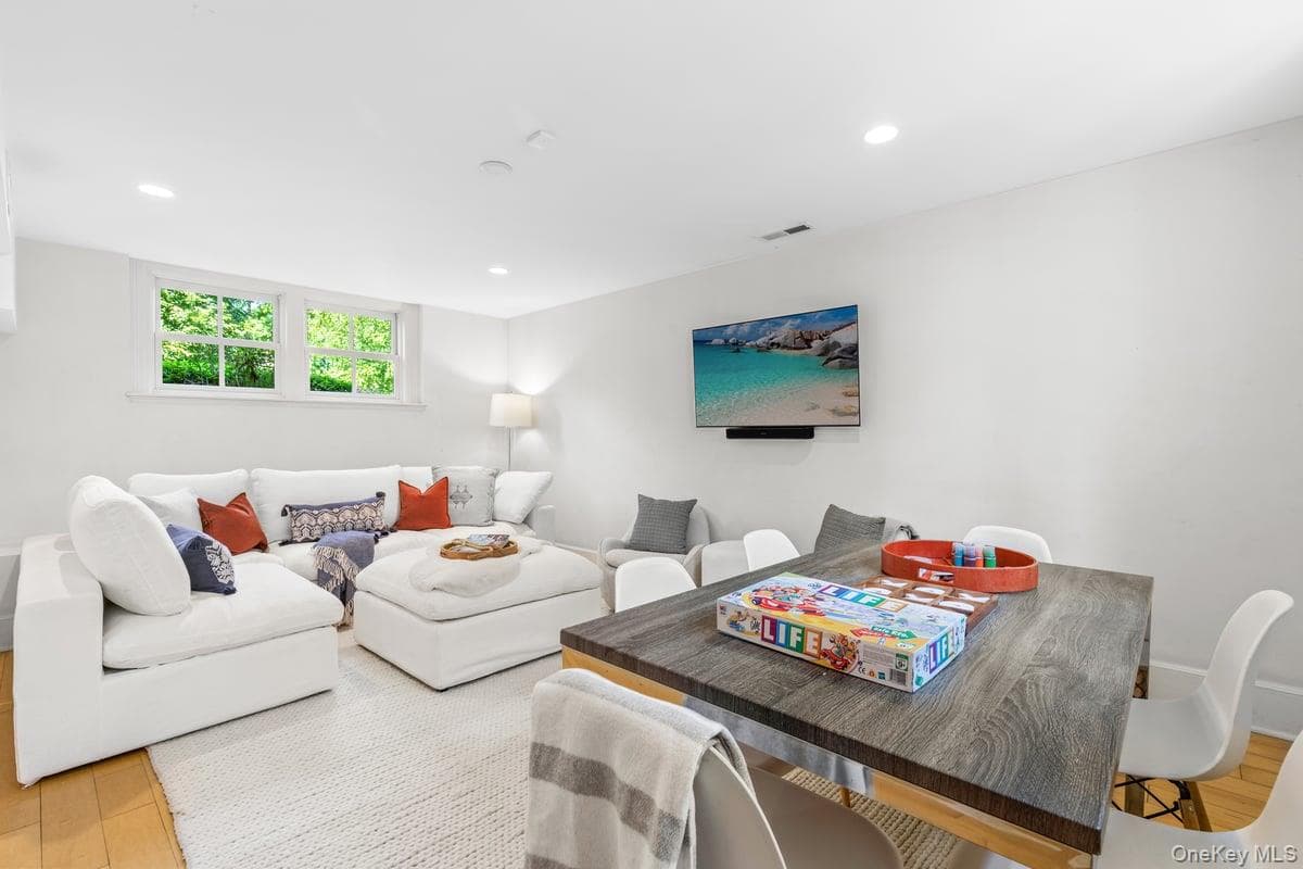 731 Forest Avenue thumbnail 41