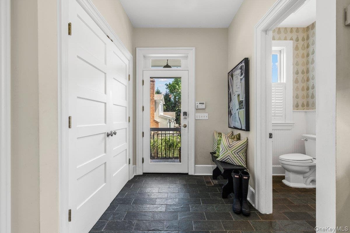 731 Forest Avenue thumbnail 18