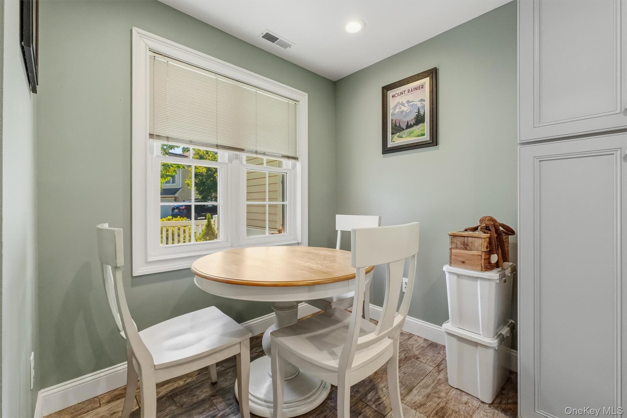 6 N Cambridge Court thumbnail 14