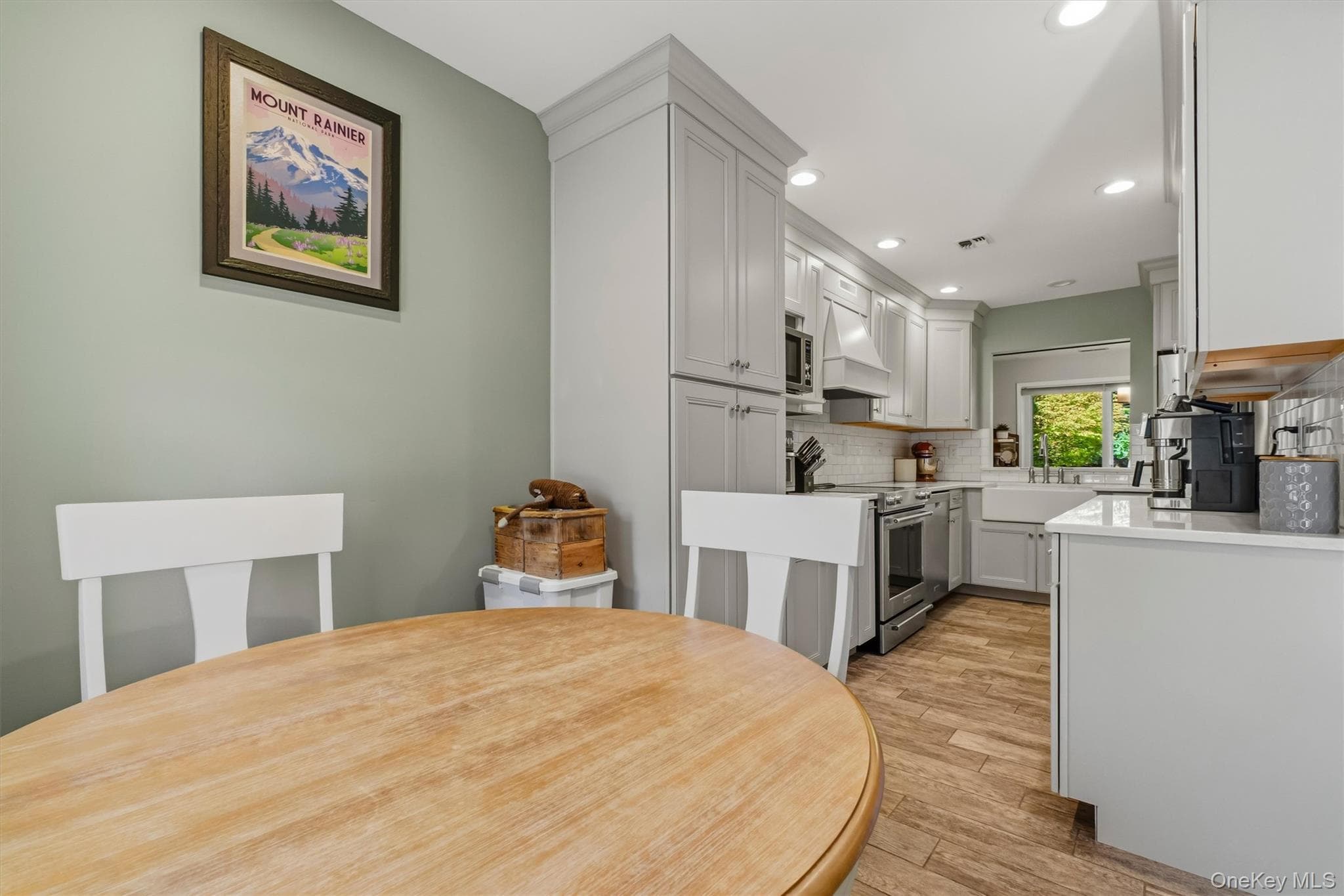 6 N Cambridge Court thumbnail 15