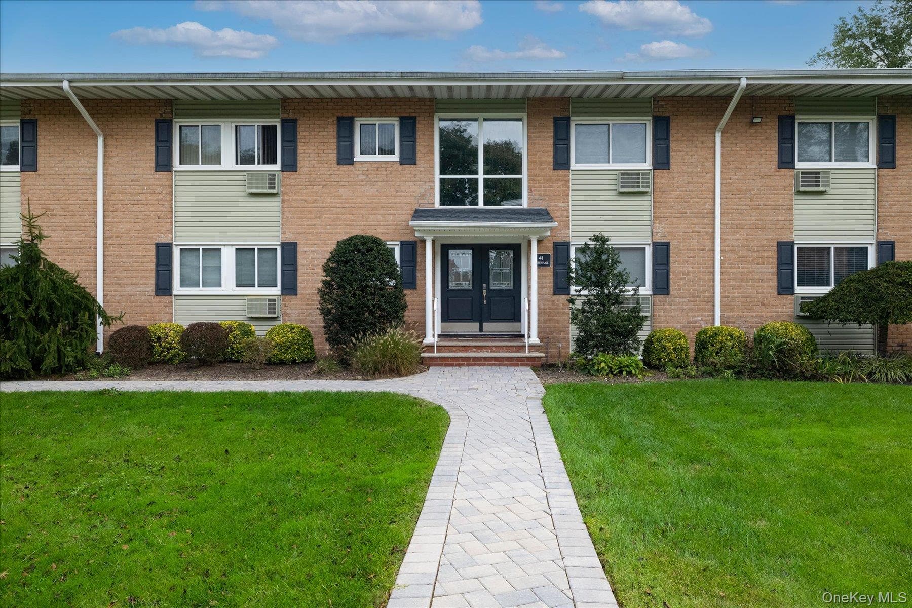 41 Mildred Place Unit: 3B, North Babylon