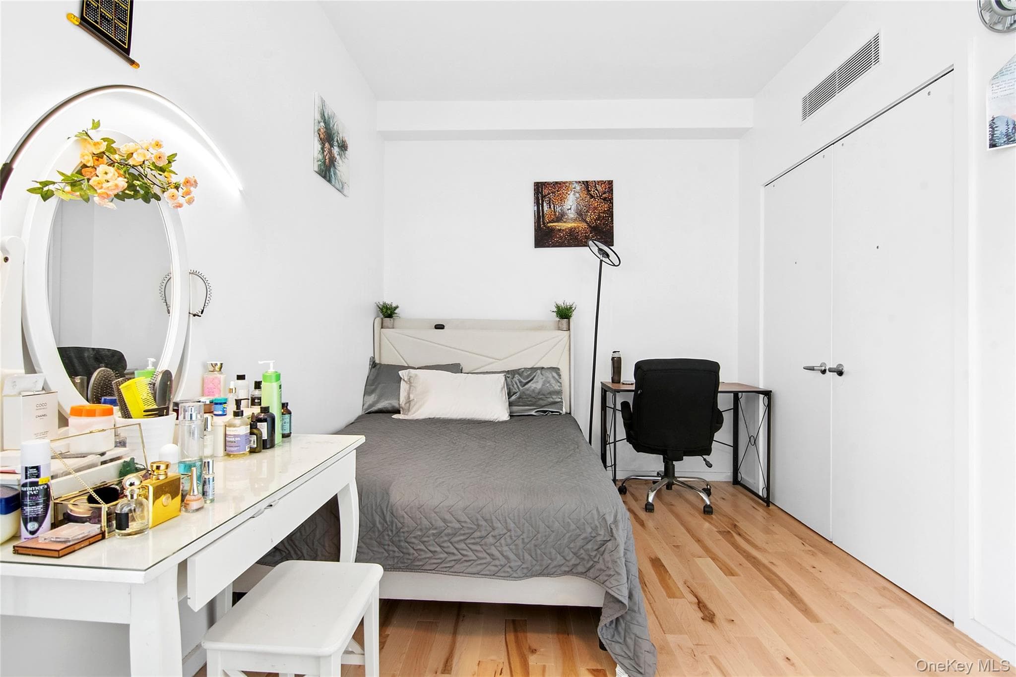 1064 Hancock Street Unit: 101 thumbnail 5