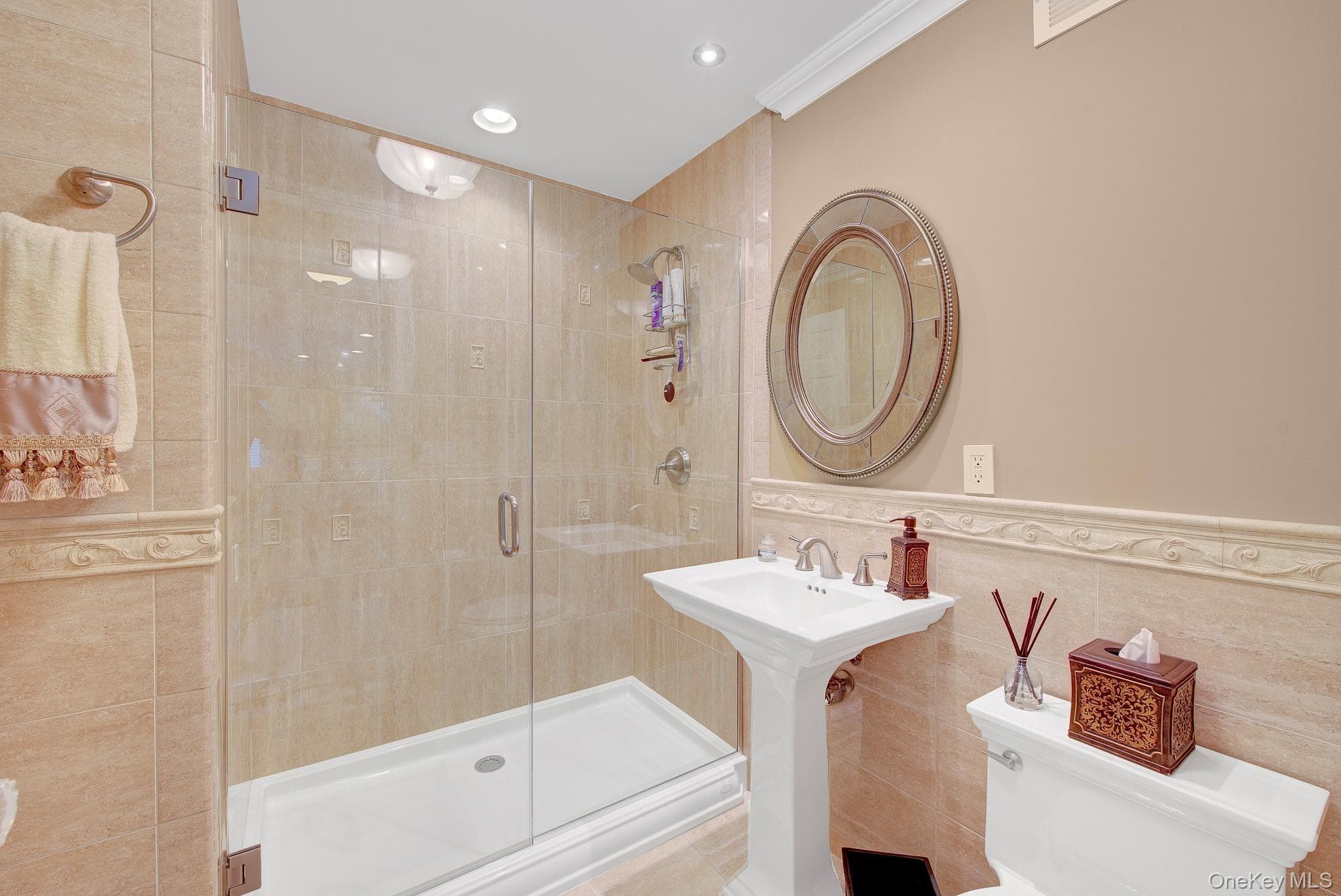 12 Crabtree Lane thumbnail 9