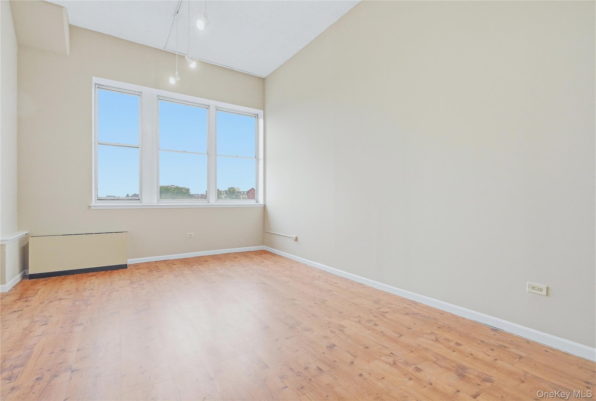 1 Landmark Square Unit: 405 thumbnail 8