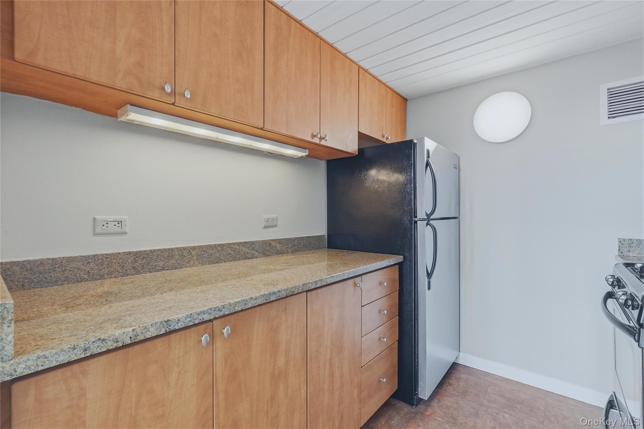 1 Landmark Square Unit: 405 thumbnail 14