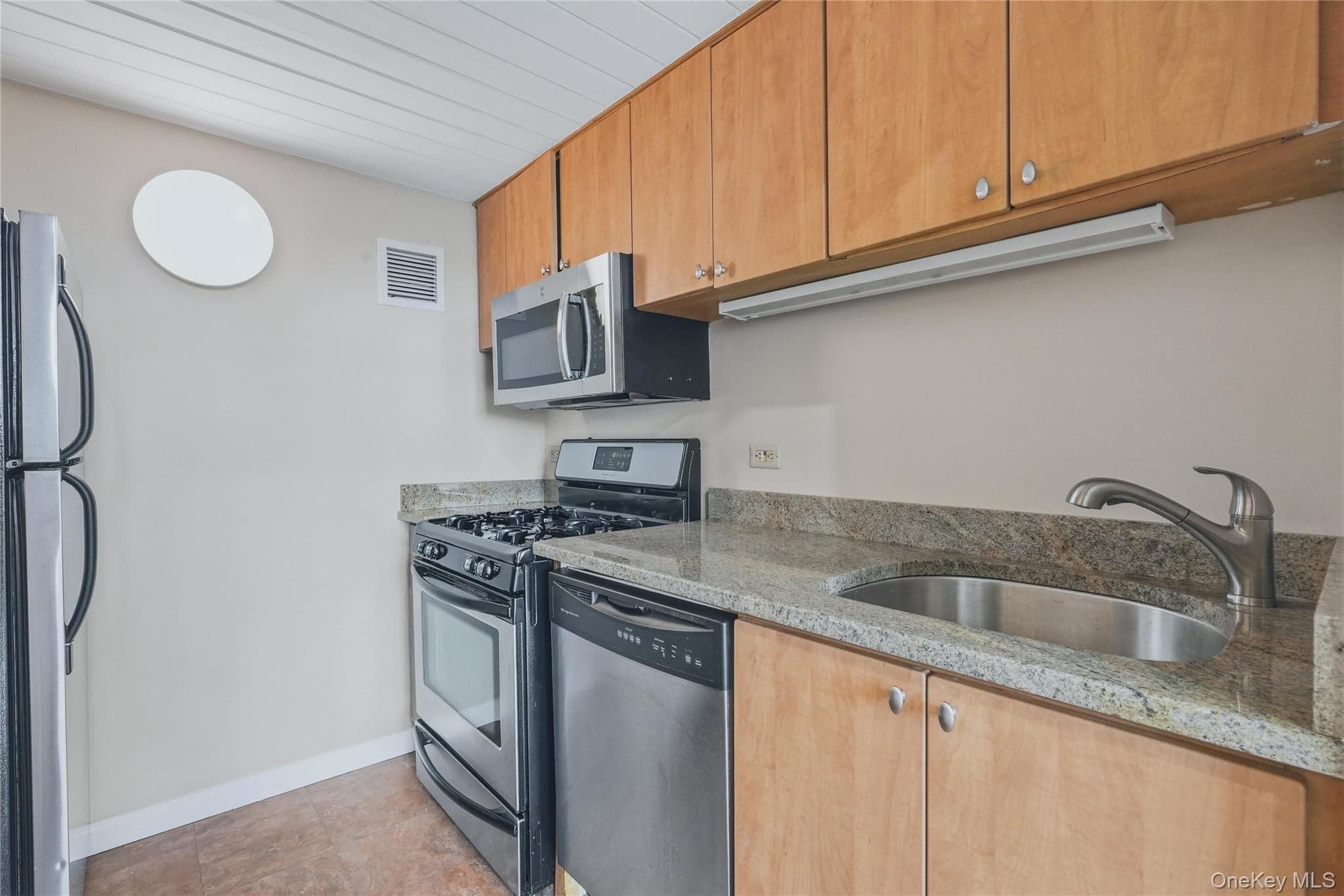 1 Landmark Square Unit: 405 thumbnail 13