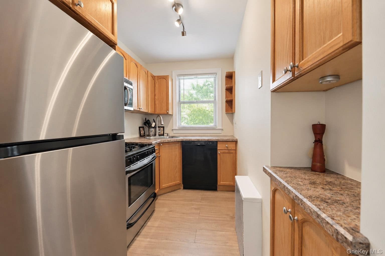 15 Winchester Avenue Unit: 2B thumbnail 5