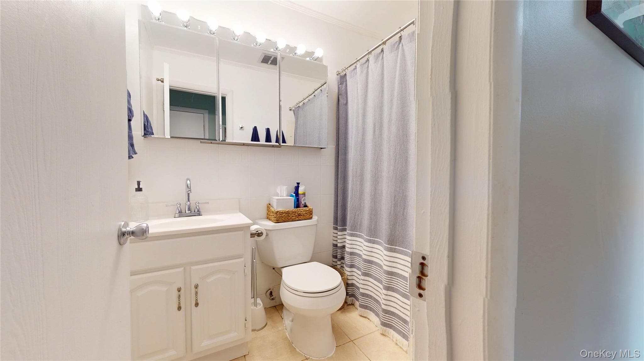 931 Sierra Vista Lane thumbnail 7