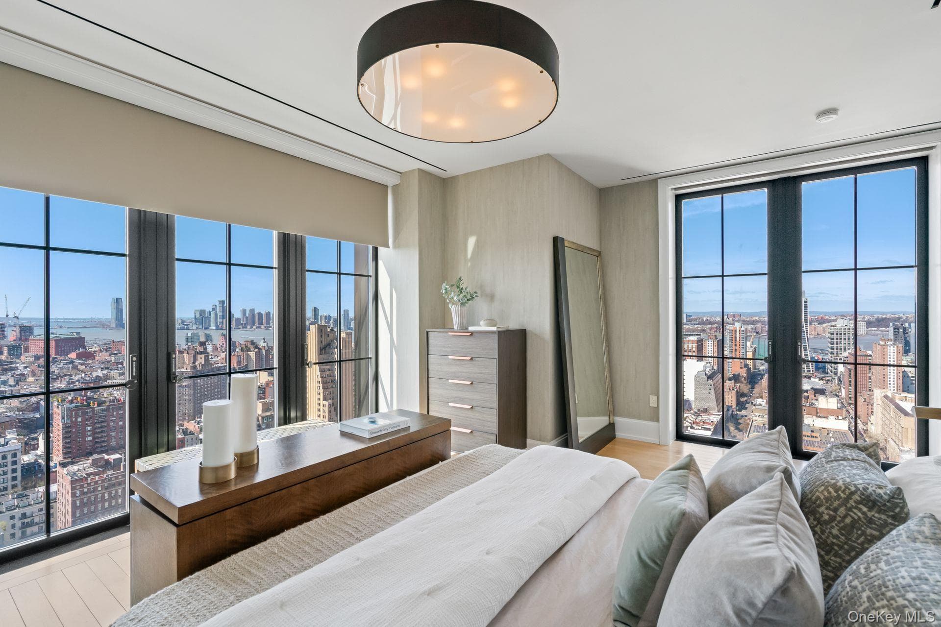 212 W 18th Street Unit: PH2 thumbnail 17