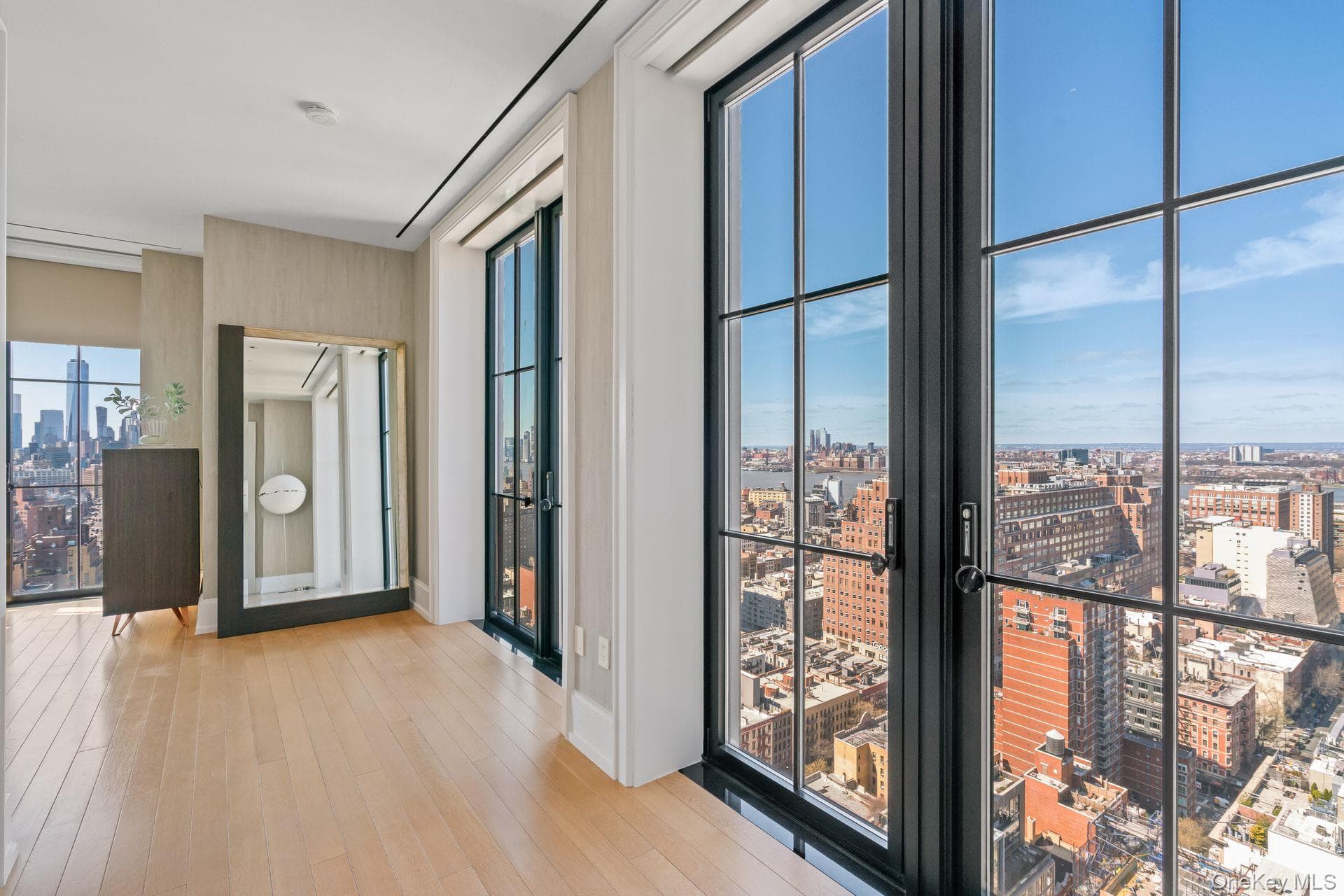 212 W 18th Street Unit: PH2 thumbnail 18