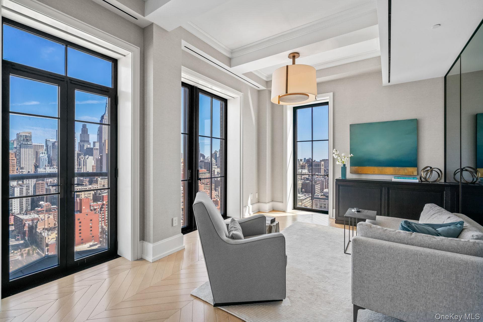 212 W 18th Street Unit: PH2 thumbnail 4