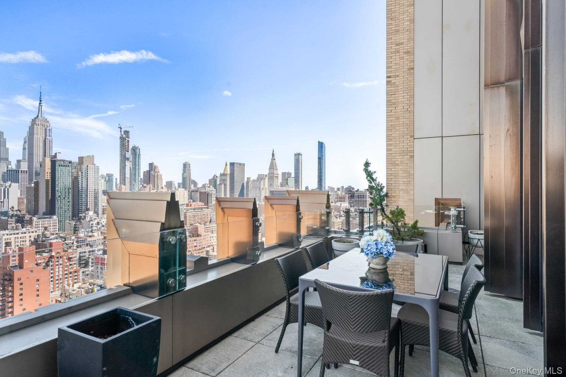 212 W 18th Street Unit: PH2 thumbnail 11