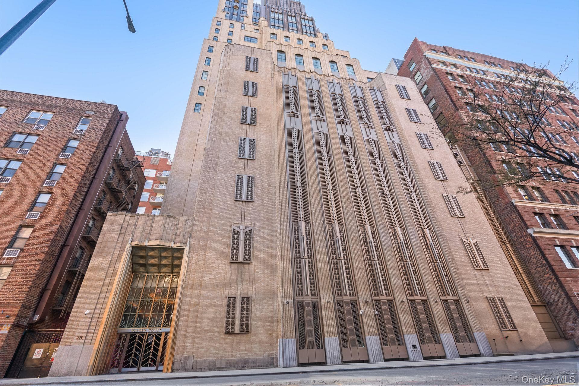 212 W 18th Street Unit: PH2 thumbnail 31