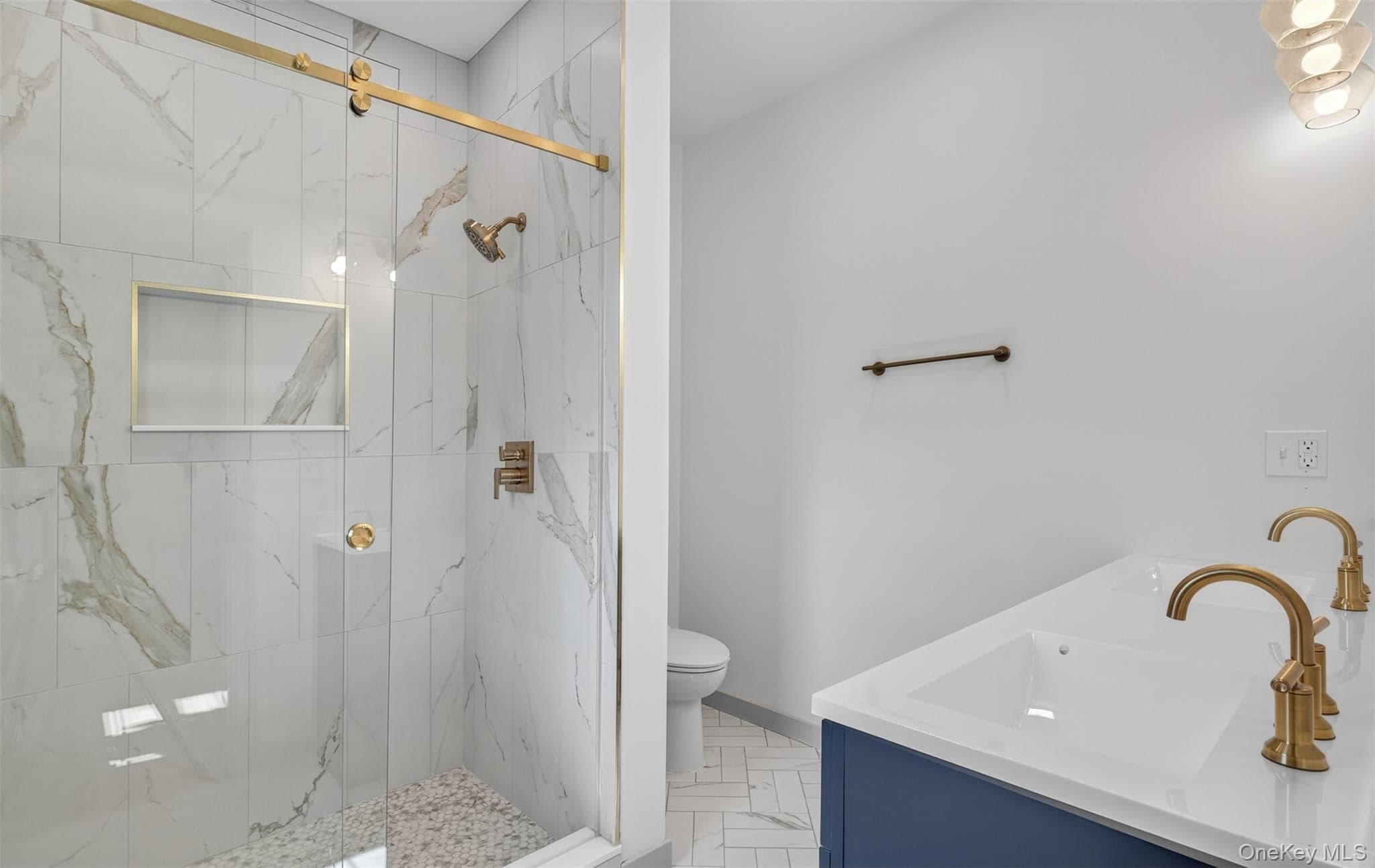 2 James Place thumbnail 33