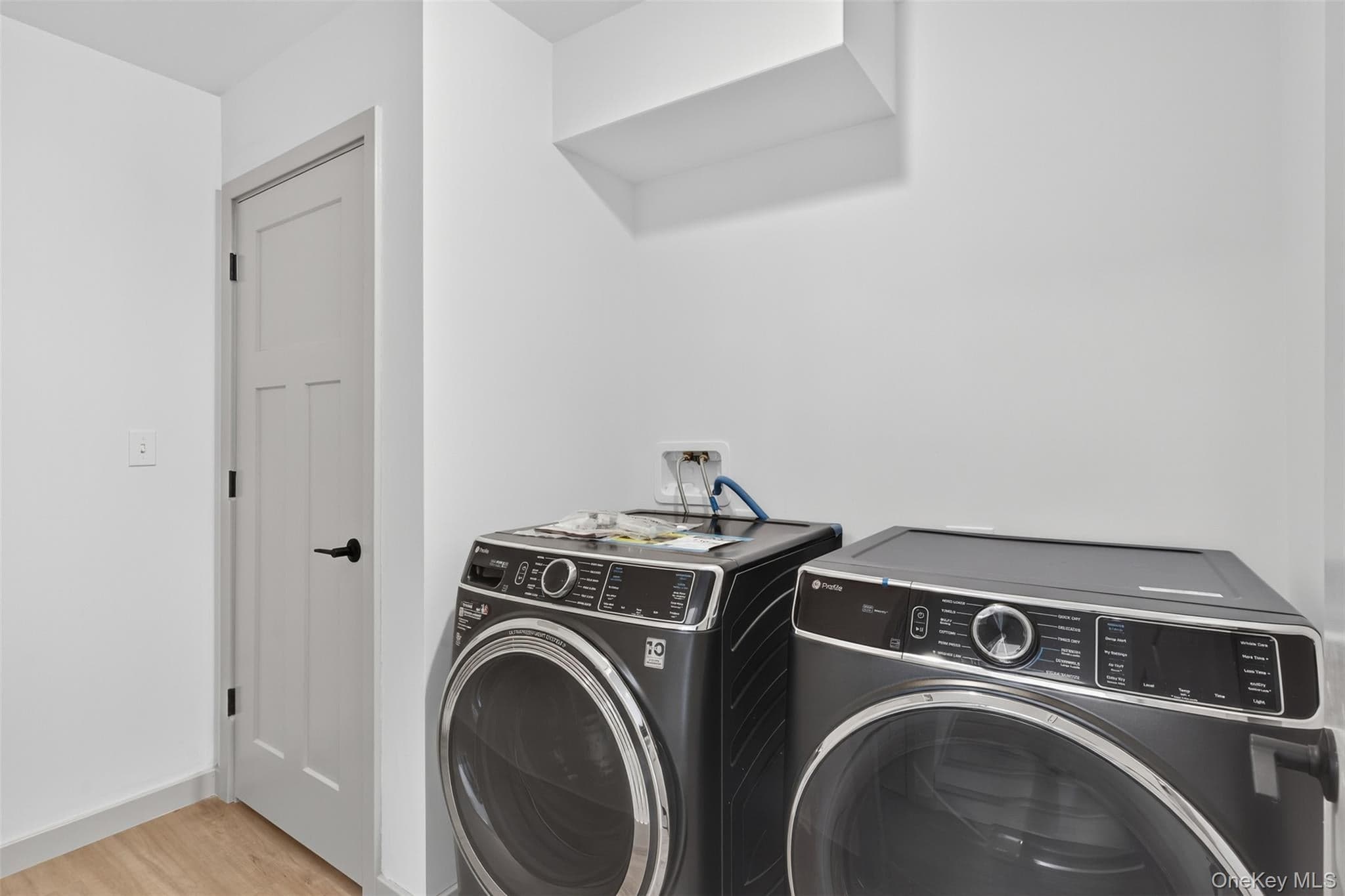 2 James Place thumbnail 34