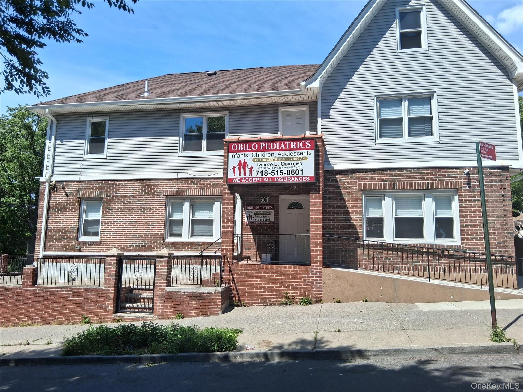 601 E 226th Street photo 1