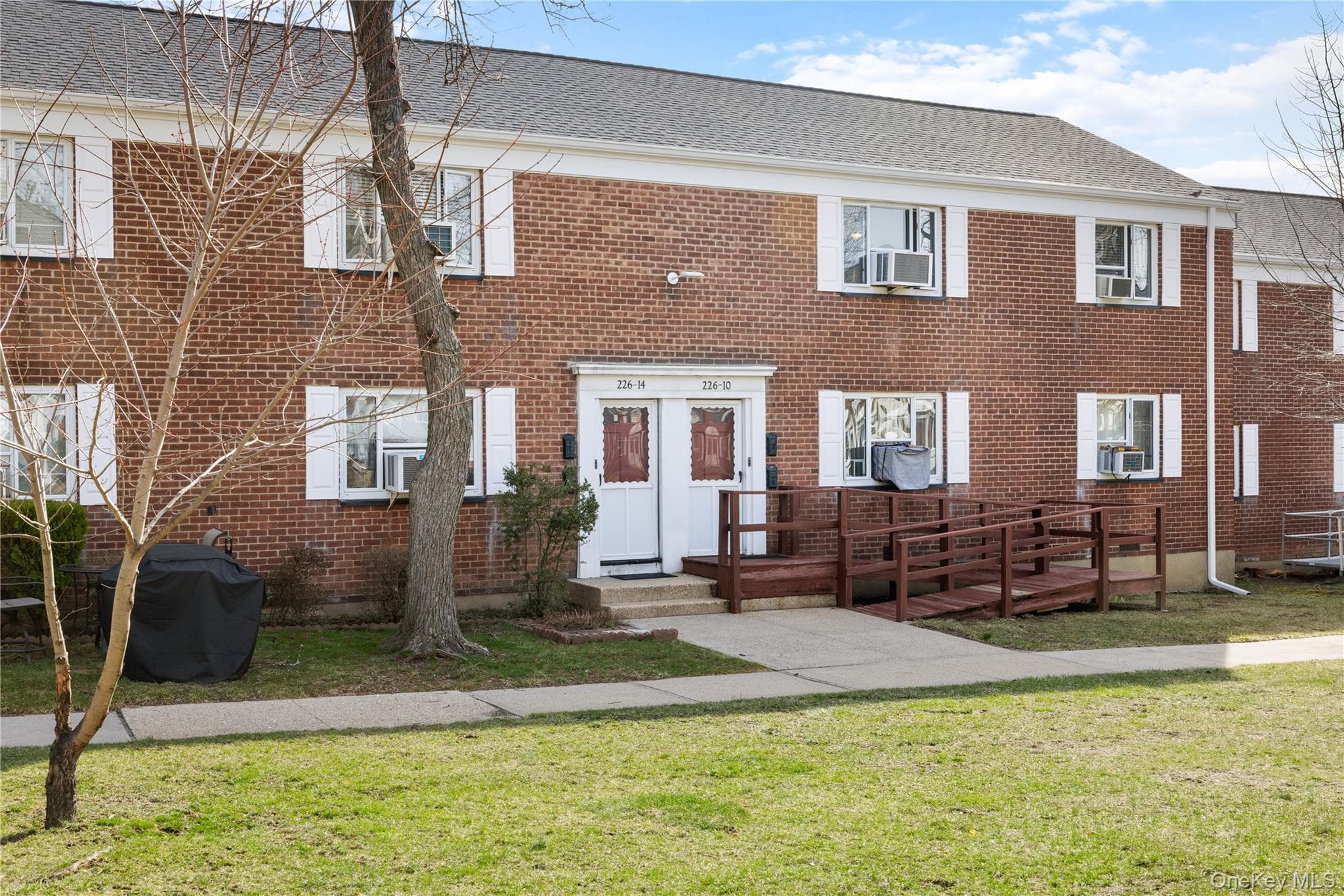 226-10 Manor Road Unit: Upper thumbnail 2