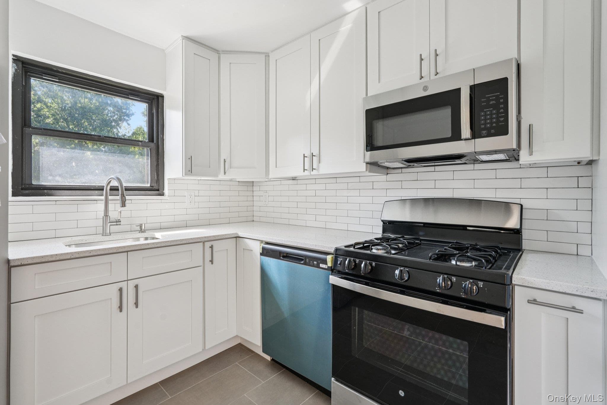 148 Sneden Place Unit: 148 thumbnail 24