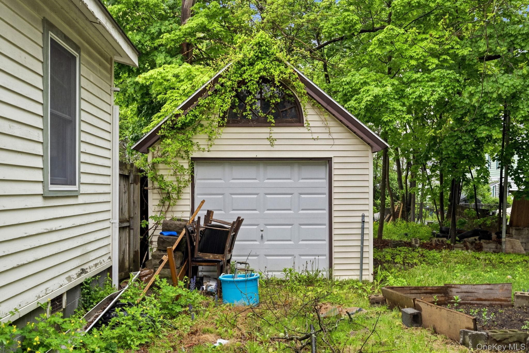 212 Ten Broeck Avenue thumbnail 25