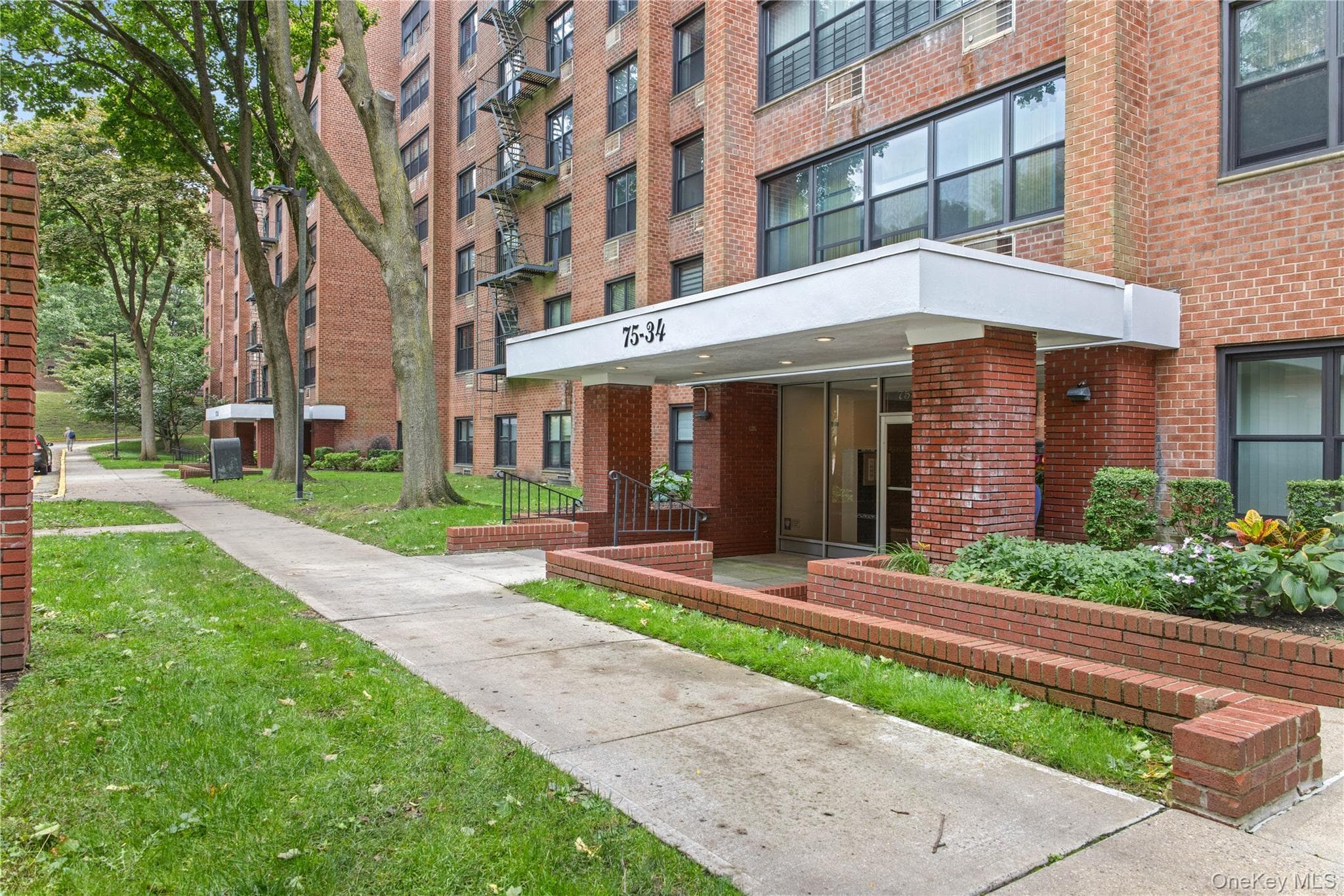 75-34 Bell Boulevard Unit: 6H thumbnail 3