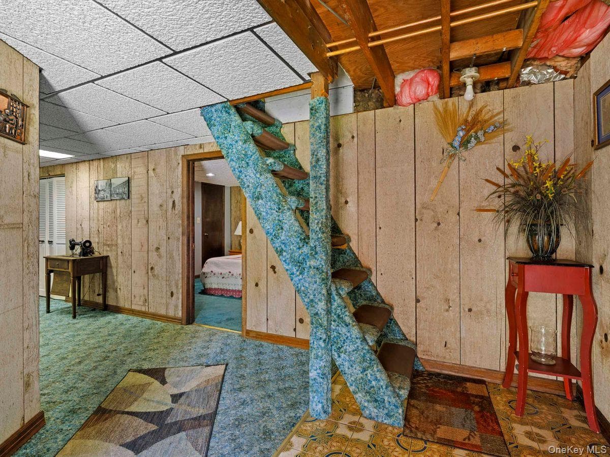 105 S Chapel Hill Road thumbnail 36
