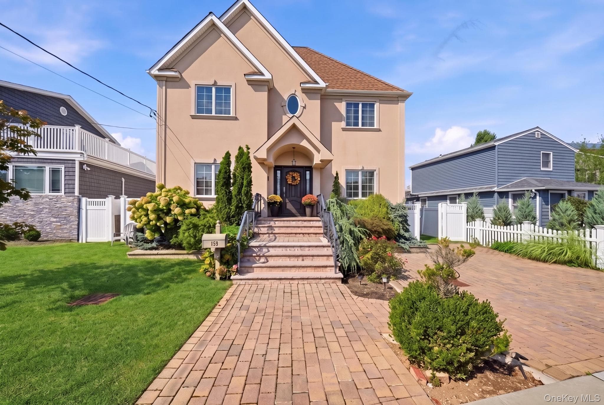 159 Wrights Lane photo 1