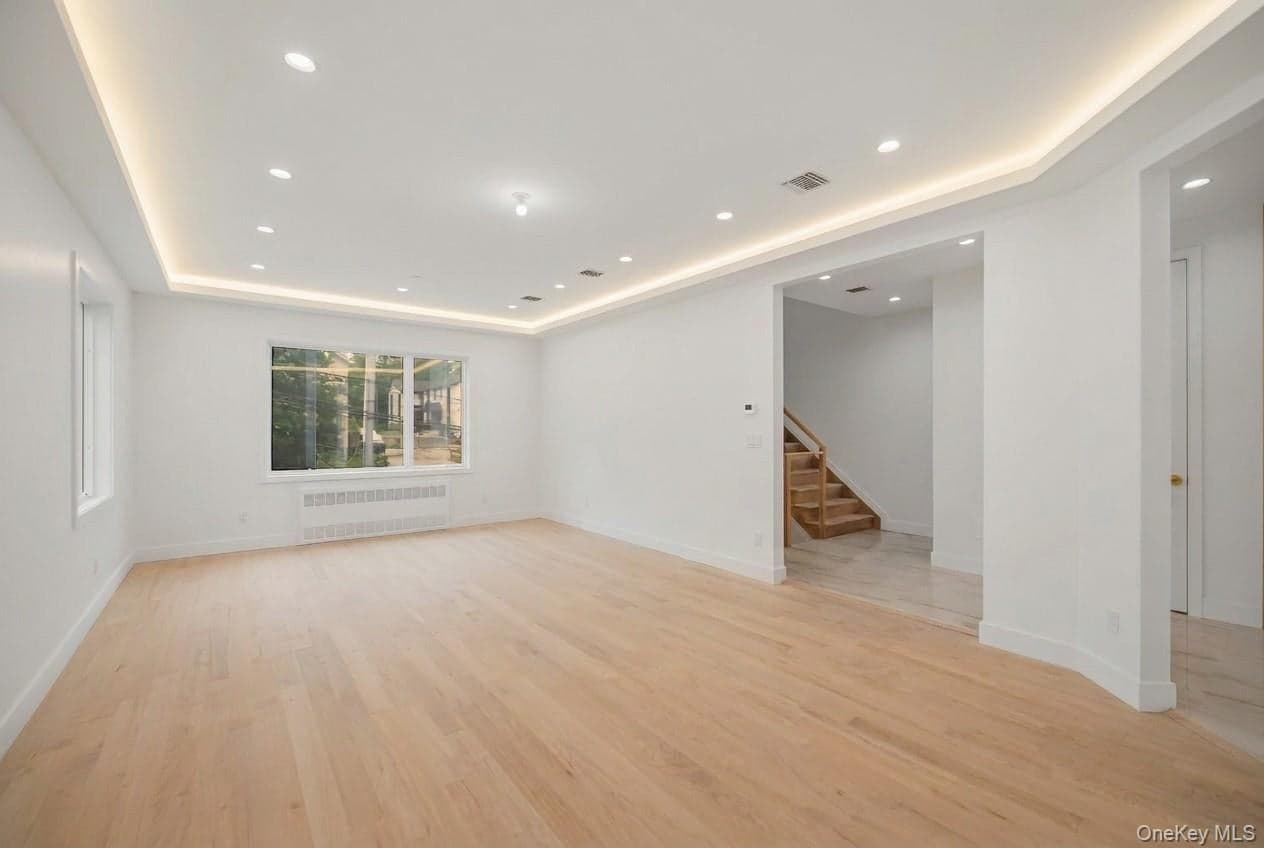 27 Ewing Avenue Unit: 201 thumbnail 12